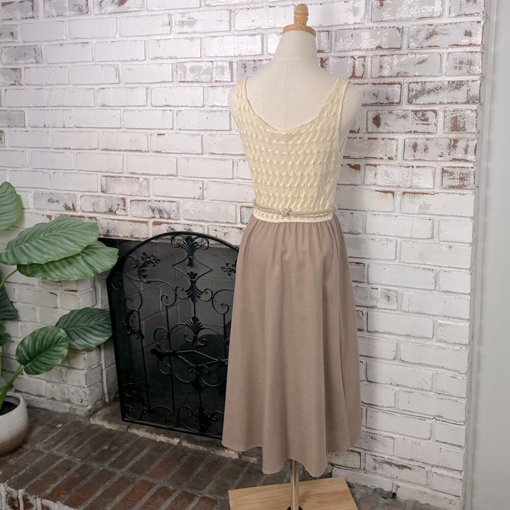 Vintage 70s Crochet Top Cream & Tan Metallic Rope Belt Pull On Midi Dress 6 - Picture 11 of 12